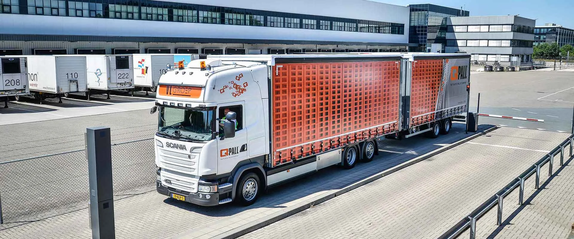 Q-Pall transport vrachtwagen-1