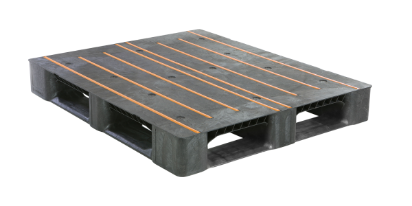 Kunststof pallet 1200 x 1000 gesloten dek 5 onderlatten medium anti-slip - 4qp1210mb5r cd ao isol vrijstaand web 1 - 4.QP1210MB5R-CD-AO